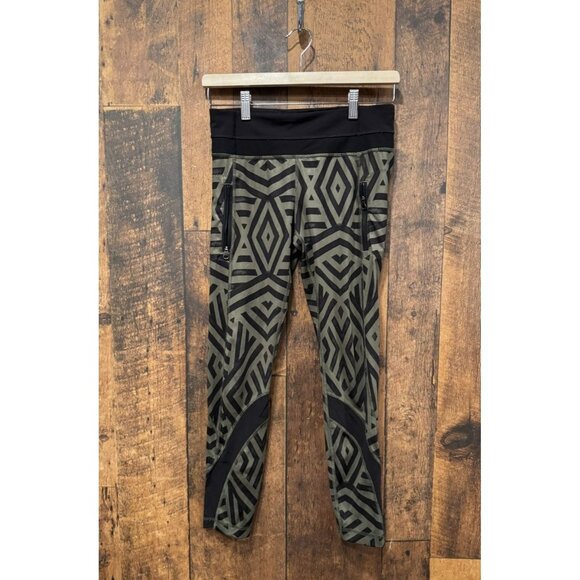 Lululemon Inspire Tight II *Full-On Luxtreme Chevron Shuffle Size 6 EUC - Picture 2 of 6